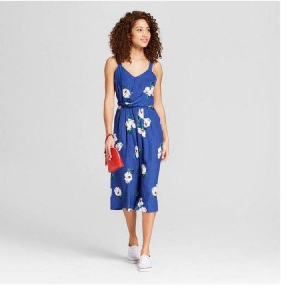 A new day Blue floral magnolia twist front jumpsuit romper size S
